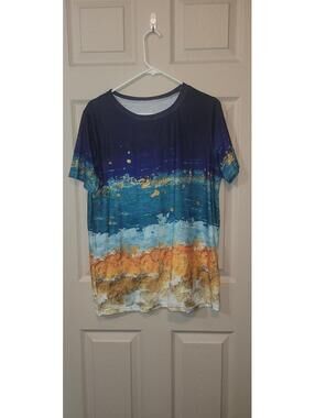 Women's Short Sleeve Graphic T-Shirt with Blue and Orange Gradient Design